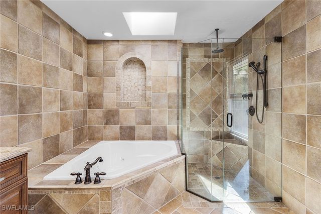 2377 Kings Lake BLVD, Naples, FL 34112