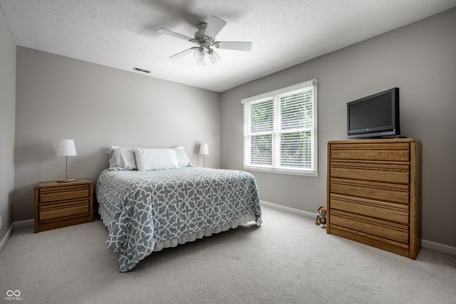 1186 Winter Wood Court, Zionsville, IN 46077