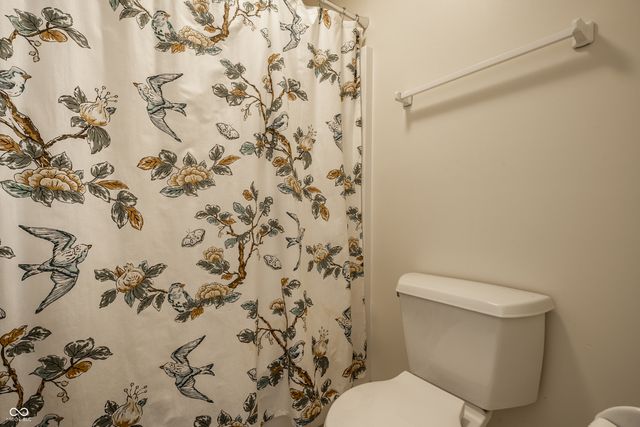 1186 Winter Wood Court, Zionsville, IN 46077