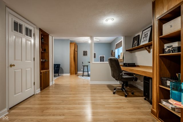 1186 Winter Wood Court, Zionsville, IN 46077