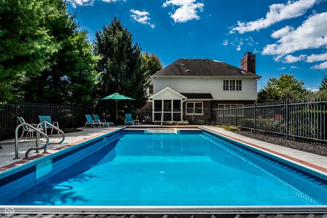 1186 Winter Wood Court, Zionsville, IN 46077