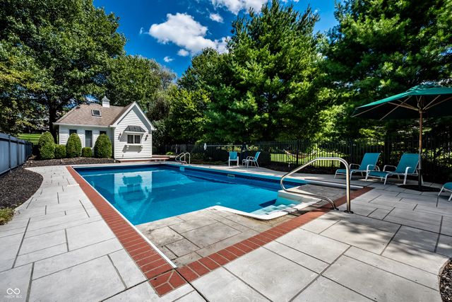 1186 Winter Wood Court, Zionsville, IN 46077