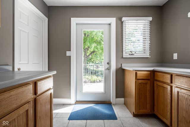 1186 Winter Wood Court, Zionsville, IN 46077