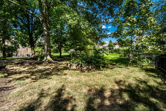 1186 Winter Wood Court, Zionsville, IN 46077