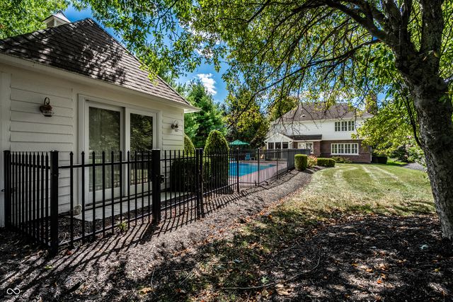 1186 Winter Wood Court, Zionsville, IN 46077