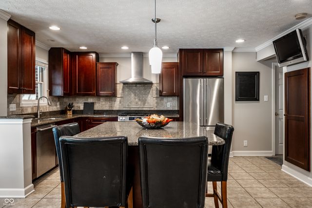 1186 Winter Wood Court, Zionsville, IN 46077