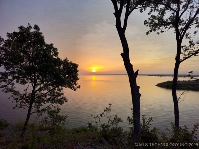 12101 Crestview Court, Kingston, OK 73439