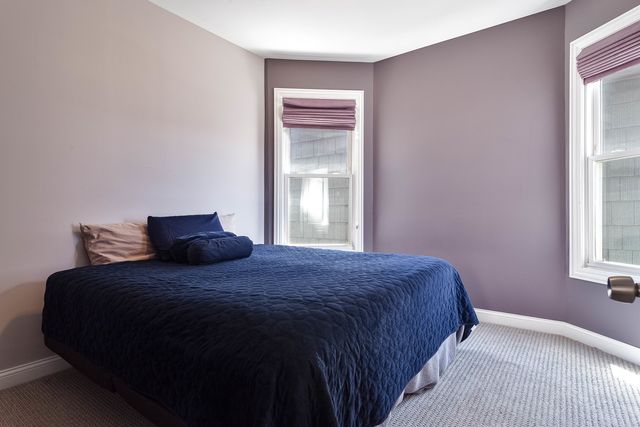 2255 N AVERS Avenue, Chicago, IL 60647