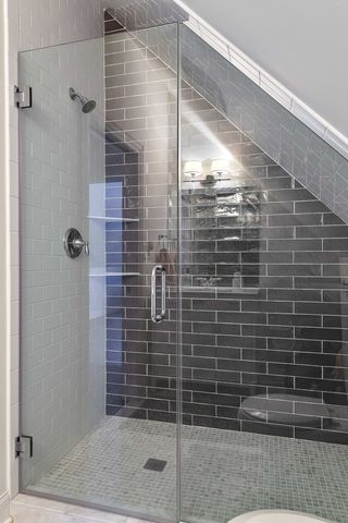 2255 N AVERS Avenue, Chicago, IL 60647