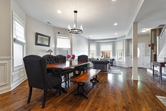 2255 N AVERS Avenue, Chicago, IL 60647