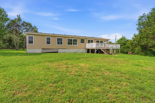 285 Hilltop DR, Dale, TX 78616