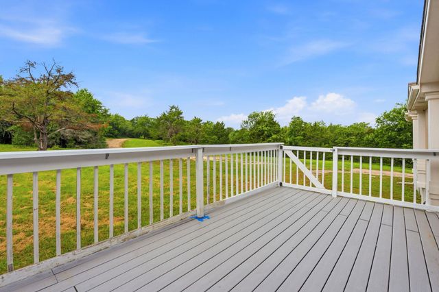 285 Hilltop DR, Dale, TX 78616