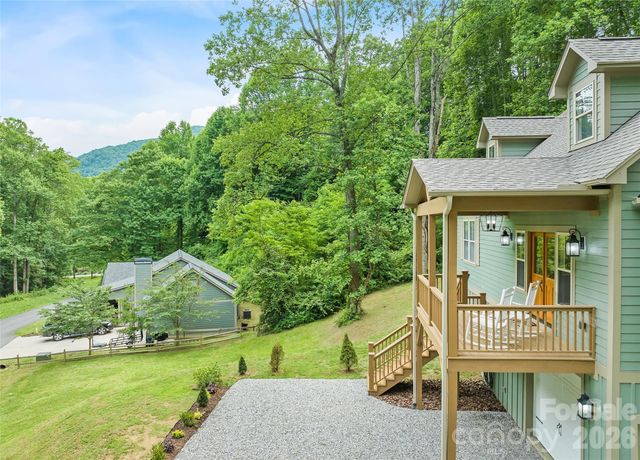85 Garnet Spring Lane, Waynesville, NC 28785