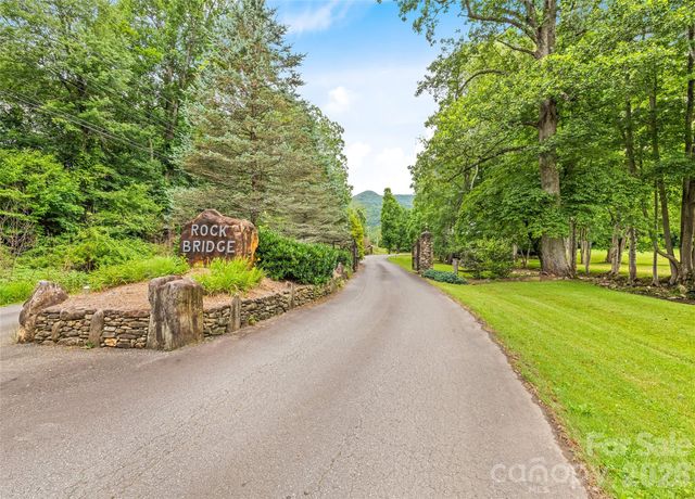 85 Garnet Spring Lane, Waynesville, NC 28785