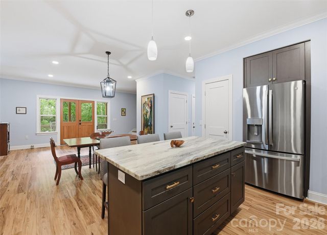 85 Garnet Spring Lane, Waynesville, NC 28785