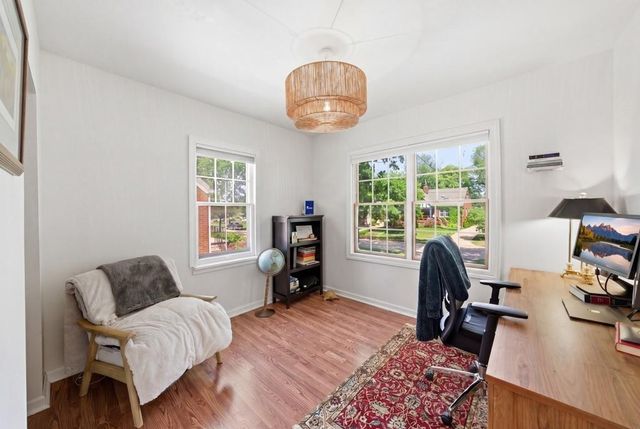 2702 41st Place, Des Moines, IA 50310