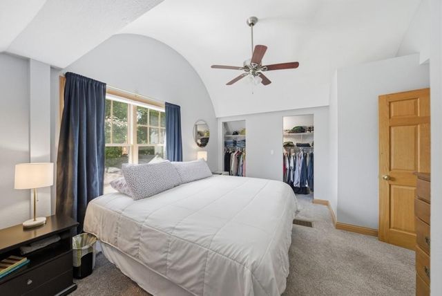 2702 41st Place, Des Moines, IA 50310