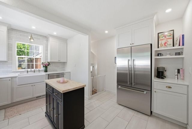 2702 41st Place, Des Moines, IA 50310