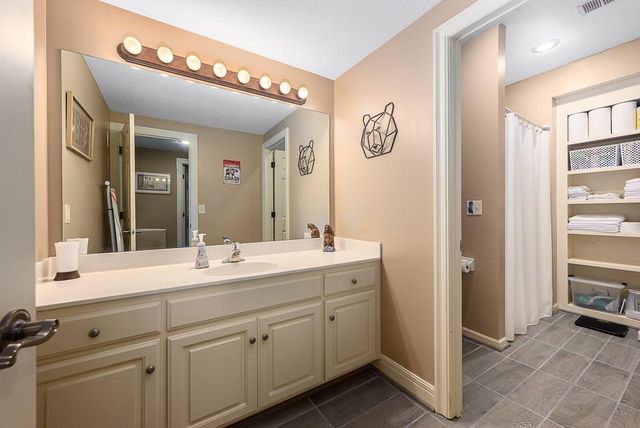 14101 Wingfoot Court, Basehor, KS 66007