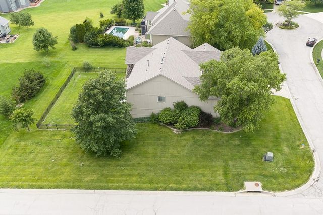 14101 Wingfoot Court, Basehor, KS 66007