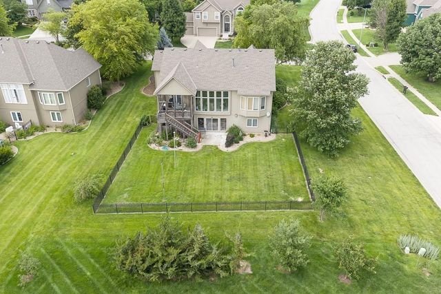 14101 Wingfoot Court, Basehor, KS 66007