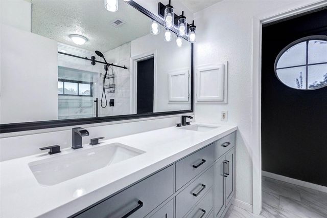 13614 Sablegrove Lane, Houston, TX 77014