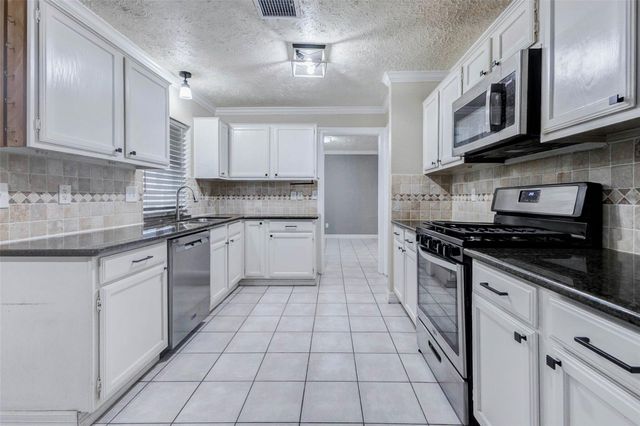 13614 Sablegrove Lane, Houston, TX 77014