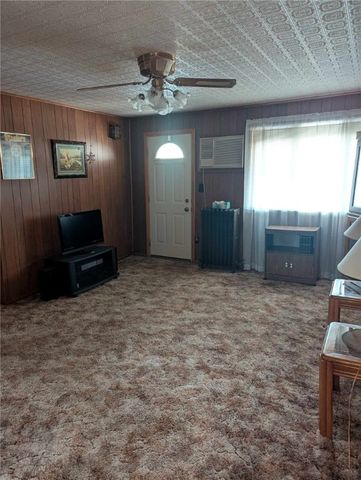 12 Circle St, Brownsville, PA 15417