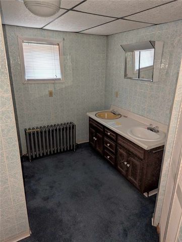 12 Circle St, Brownsville, PA 15417