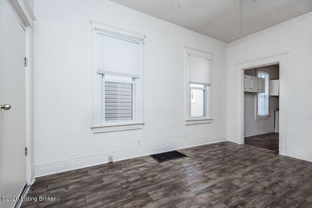 3026 Grand Ave, Louisville, KY 40211