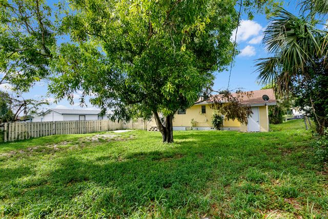 1641 W 27th Street D, Riviera Beach, FL 33404
