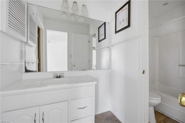 28 N Gawain WAY, Hampton, VA 23669