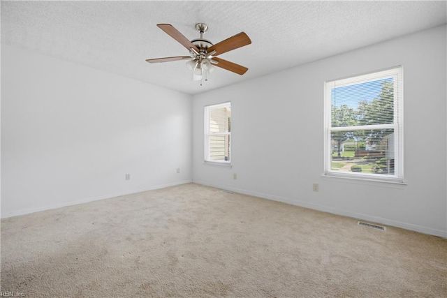 28 N Gawain WAY, Hampton, VA 23669