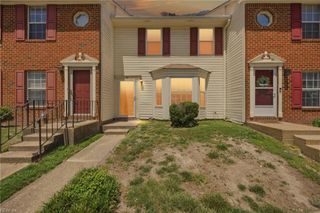 28 N Gawain WAY, Hampton, VA 23669