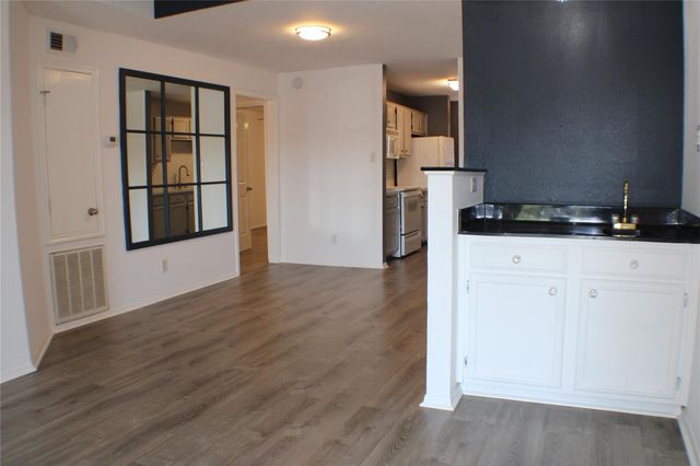 2323 Fairwind Drive 866, Houston, TX 77062