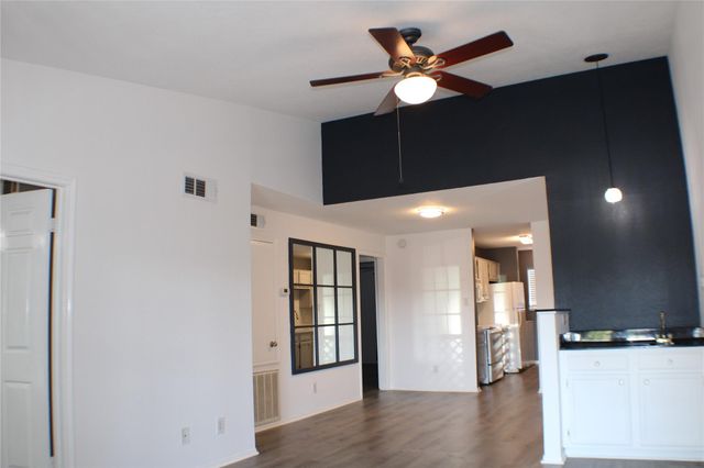 2323 Fairwind Drive 866, Houston, TX 77062