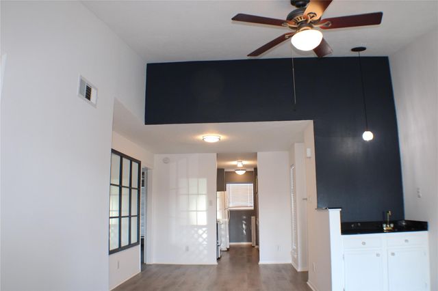 2323 Fairwind Drive 866, Houston, TX 77062