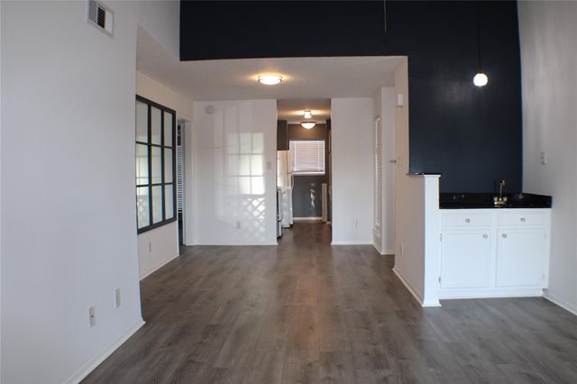 2323 Fairwind Drive 866, Houston, TX 77062