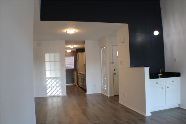 2323 Fairwind Drive 866, Houston, TX 77062