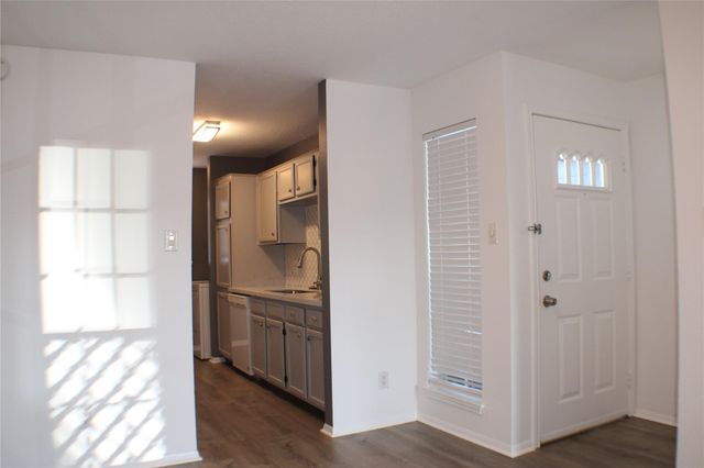 2323 Fairwind Drive 866, Houston, TX 77062