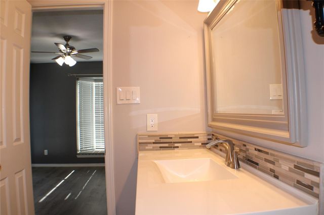 2323 Fairwind Drive 866, Houston, TX 77062