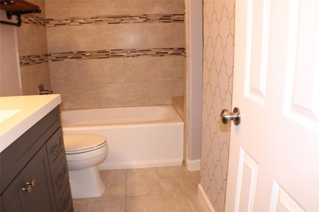 2323 Fairwind Drive 866, Houston, TX 77062