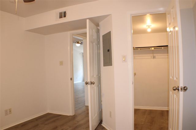 2323 Fairwind Drive 866, Houston, TX 77062