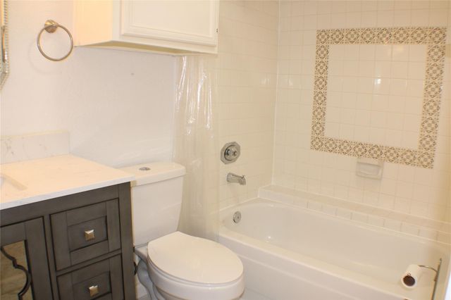 2323 Fairwind Drive 866, Houston, TX 77062