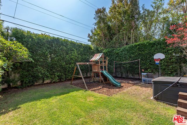 8128 Regis Way, Los Angeles, CA 90045