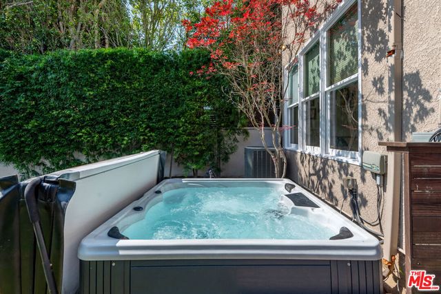 8128 Regis Way, Los Angeles, CA 90045