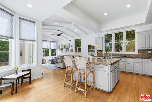 8128 Regis Way, Los Angeles, CA 90045