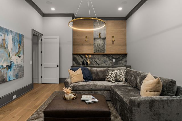 4301 Estes Rd, Nashville, TN 37215