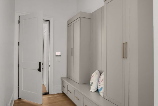 4301 Estes Rd, Nashville, TN 37215