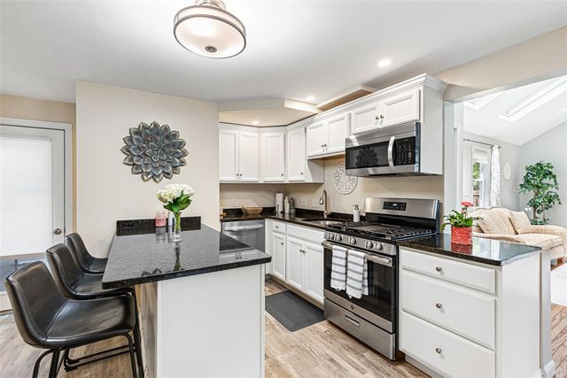 69 Mason Road, Barrington, RI 02806